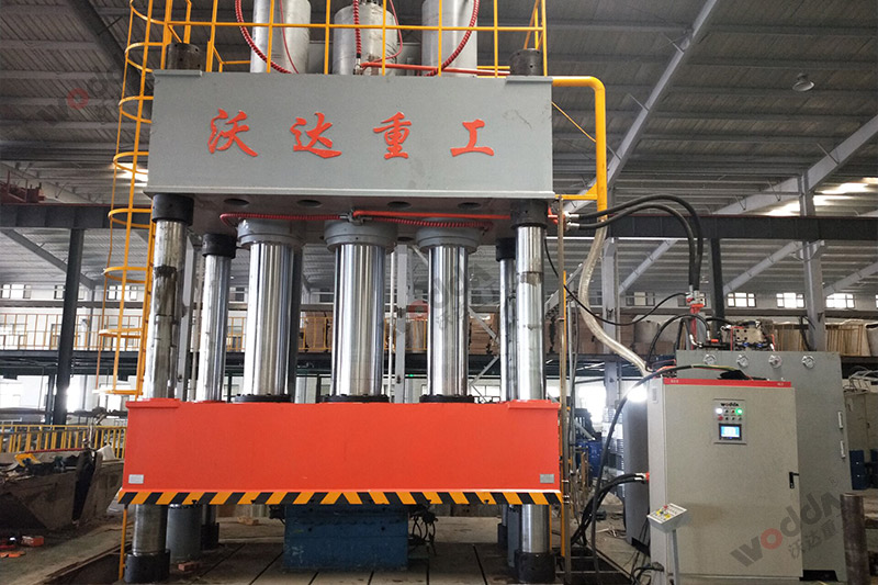 2000噸復(fù)合材料汽車配件液壓機